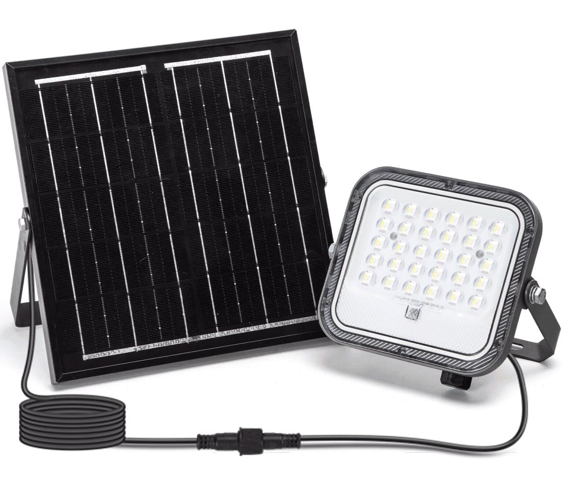 - LED RGBW Ściemnialny naświetlacz solarny LED/50W/3,4V IP66 + pilot