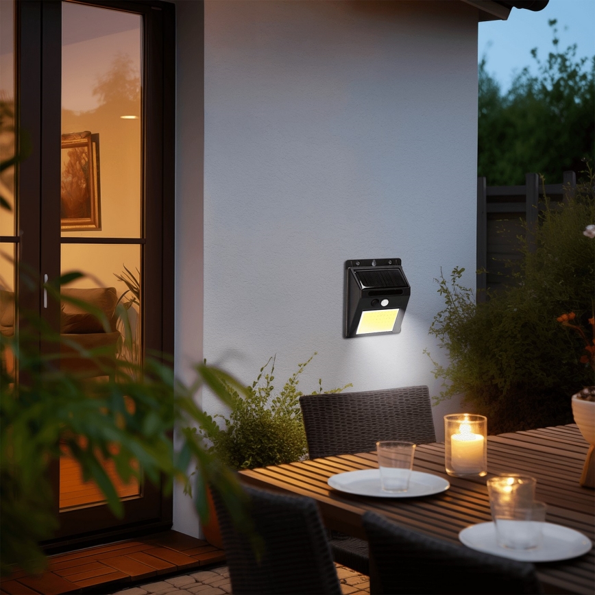 Aigostar - LED solarny kinkiet z czujnikiem LED/13W/5,5V 6500K IP65