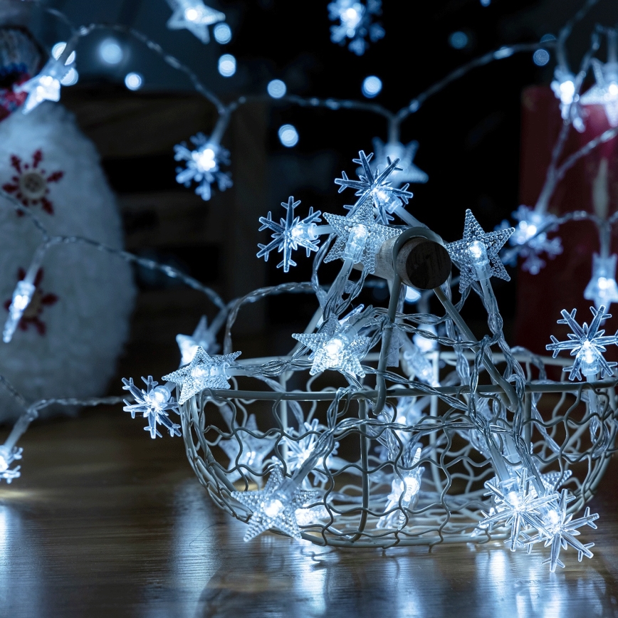 Aigostar - Zewnętrzne lampki świąteczne LED 25xLED/8 trybów, zasilanie 3xAA, 2,5 m, IP44, zimne białe světło