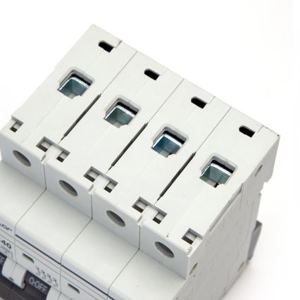 Aigostar - Wyłącznik nadprądowy 4-biegunowy 4P-63A-C 400V