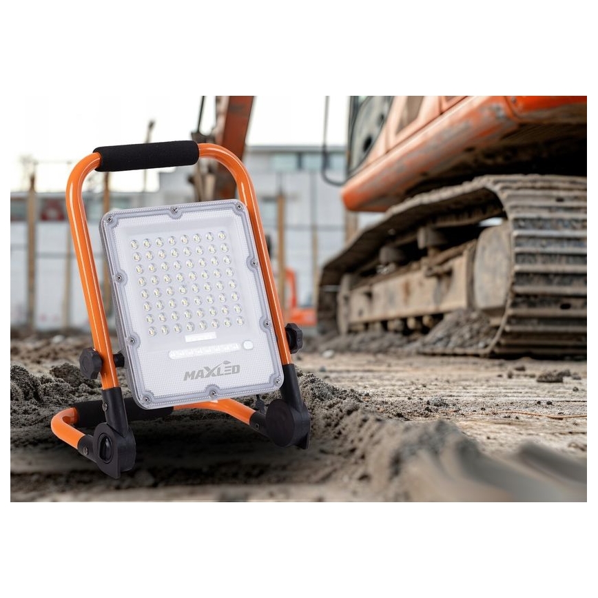 Ładowalny ściemnialny reflektor LED ze statywem LED/50W/3,2V 4500K 5000 mAh IP65 pomarańczowy