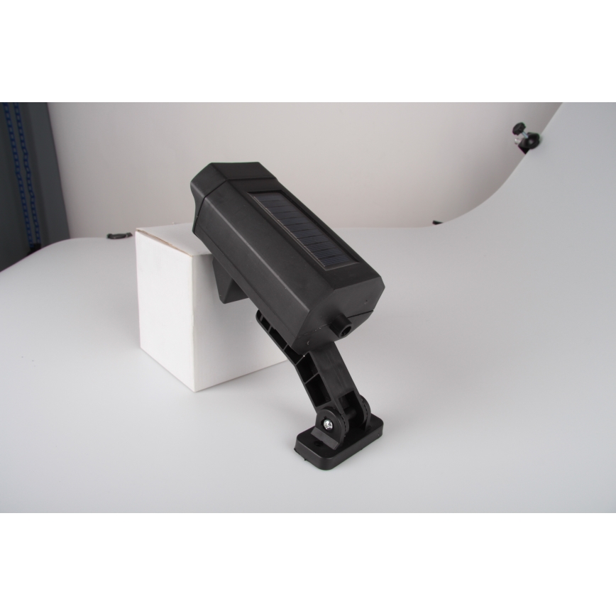 Atrapa kamery bezpieczeństwa LED z czujnikiem i panelem solarnym LED/5W/5,5V 800 mAh IP65 + pilot zdalnego sterowania
