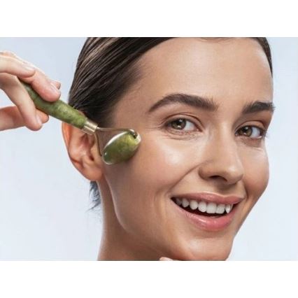 Beper - wałek do masażu i kamień Gua Sha z nefrytu