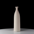 Biała ceramiczna waza 33 cm