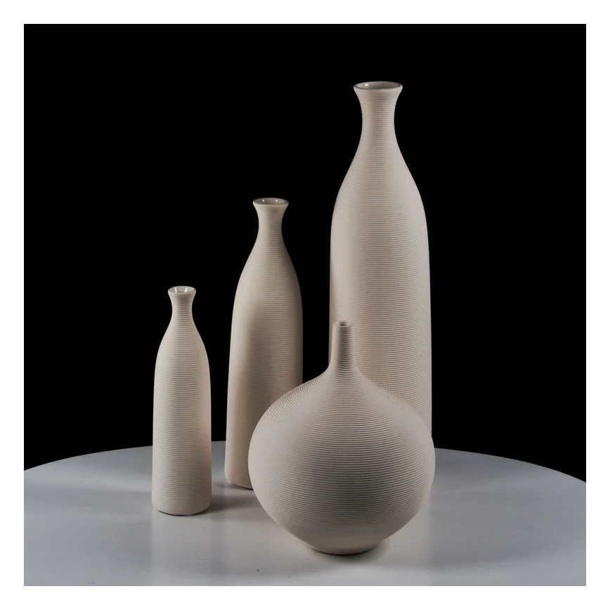 Biała ceramiczna waza 33 cm