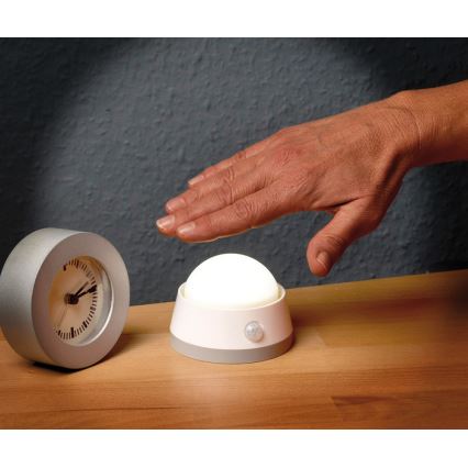 Brennenstuhl - LED lampka orientacyjna z czujnikiem ruchu LED/3xAA 3000K