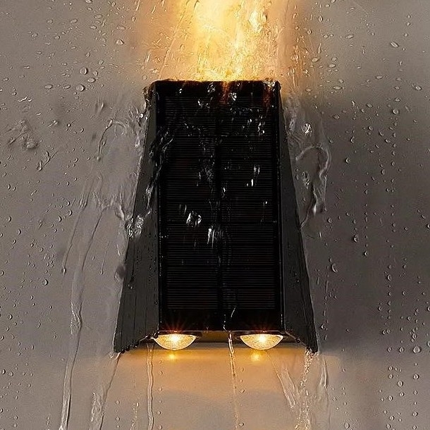 Brilagi - LED Kinkiet solarny PYRAMID LED/2W/3,2V 1300 mAh IP54