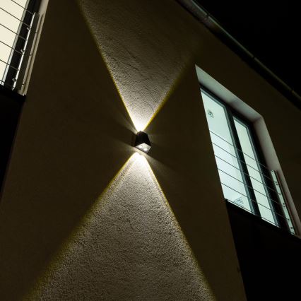 Brilagi - LED Kinkiet solarny PYRAMID LED/2W/3,2V 1300 mAh IP54