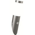 Brilagi - Zewnętrzna lampa ścienna z czujnikiem ELIA 1xE27/20W/230V IP44 matowy chrom