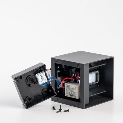 BRILAGI - Zewnętrzna oprawa ścienna LED z czujnikiem CUBE LED/6W/230V czarna IP65
