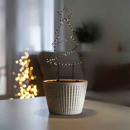 Brilagi - Zewnętrzna świąteczna dekoracja LED, zasilana 3xAA, IP44 — choinka