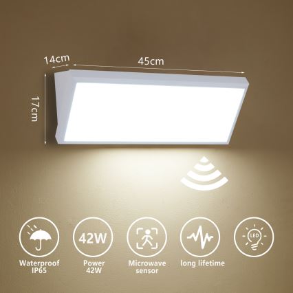 Brilagi - LED zewnętrzna oprawa ścienna z czujnikiem TRIANGLE LED/42W/230V 45 cm biała IP65