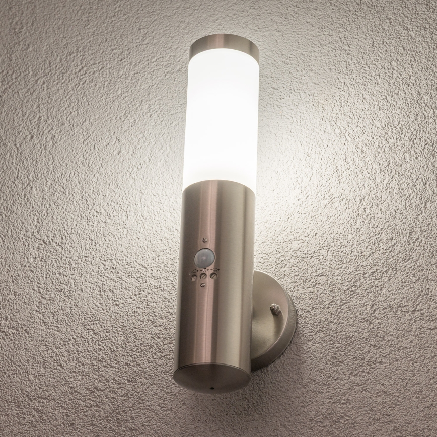 BRILAGI - Zewnętrzna lampa ścienna z czujnikiem ELIA 1xE27/20W/230V IP44 matowy chrom