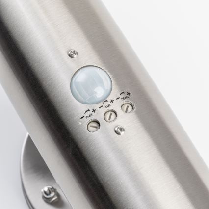 BRILAGI - Zewnętrzna lampa ścienna z czujnikiem ELIA 1xE27/20W/230V IP44 matowy chrom