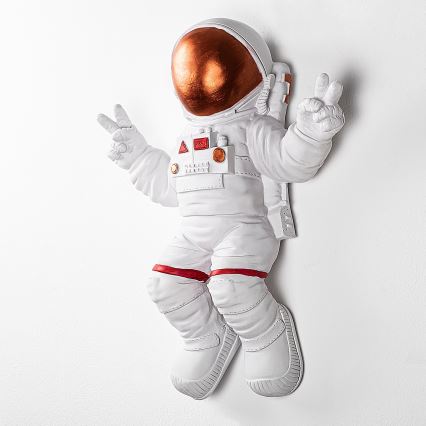 Dekoracja ścienna 47x35 cm astronaut miedziany
