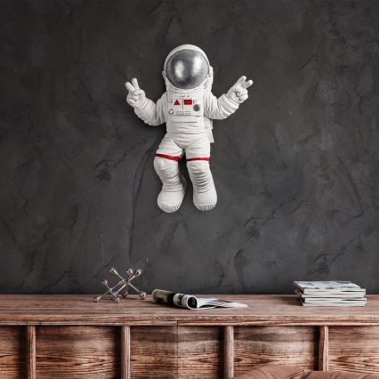 Dekoracja ścienna 47x35 cm astronaut srebrny
