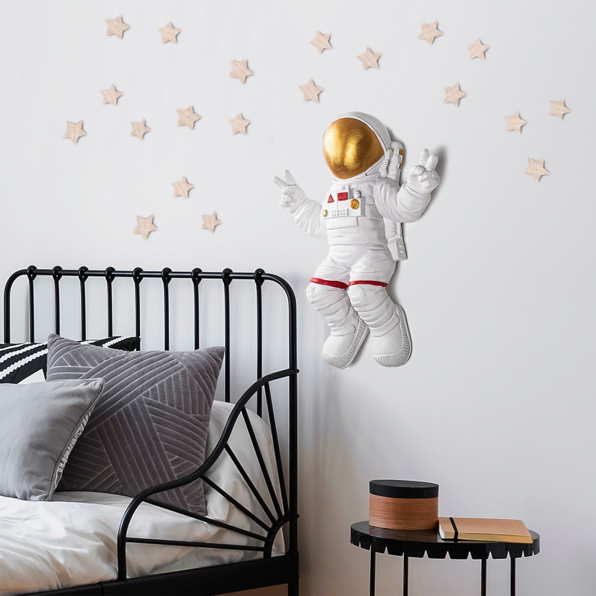 Dekoracja ścienna 47x35 cm astronaut złoty