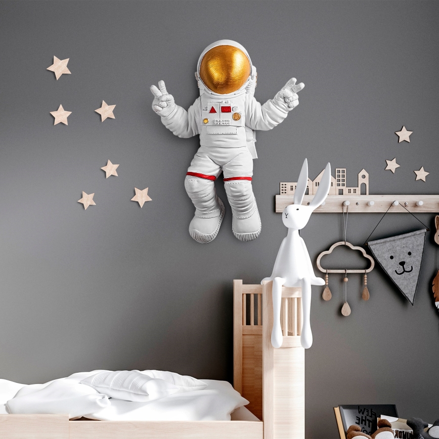 Dekoracja ścienna 47x35 cm astronaut złoty