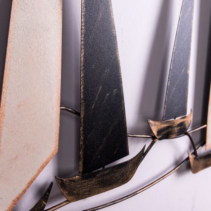 Dekoracja ścienna 52x117 cm żaglówka metalowa