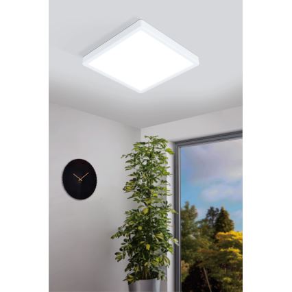 Eglo - ściemnialna oprawa sufitowa LED do łazienki LED/19,5W/230V 2700-6500K IP44 ZigBee 28,5x28,5 cm