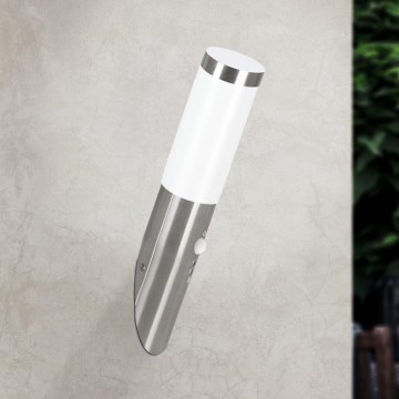 EGLO - Zewnętrzna czujnikowa lampa ścienna 1xE27/15W IP44