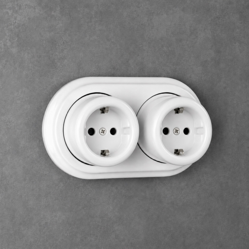 Elhard - Podwójne ceramiczne gniazdo ścienne w stylu retro z ramką, SCHUKO 230 V, białe