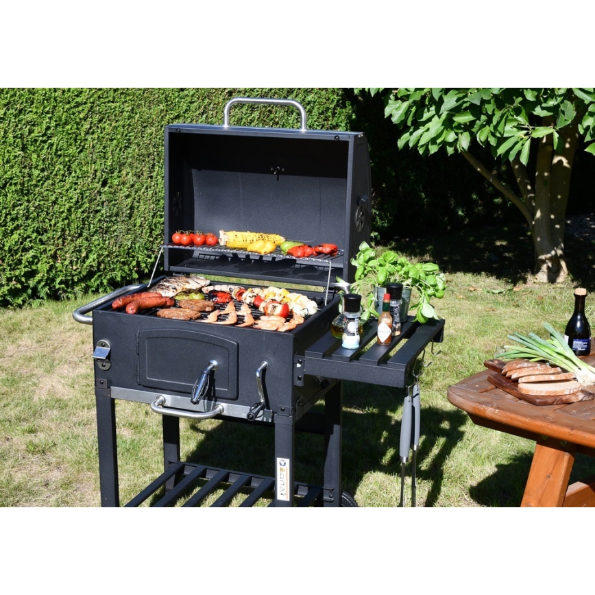Grill na węgiel drzewny czarny