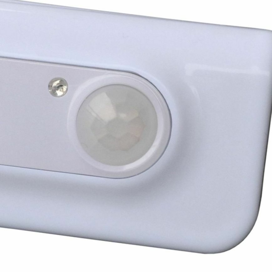 Grundig - LED Lampka nocna z czujnikiem LED/3xAAA