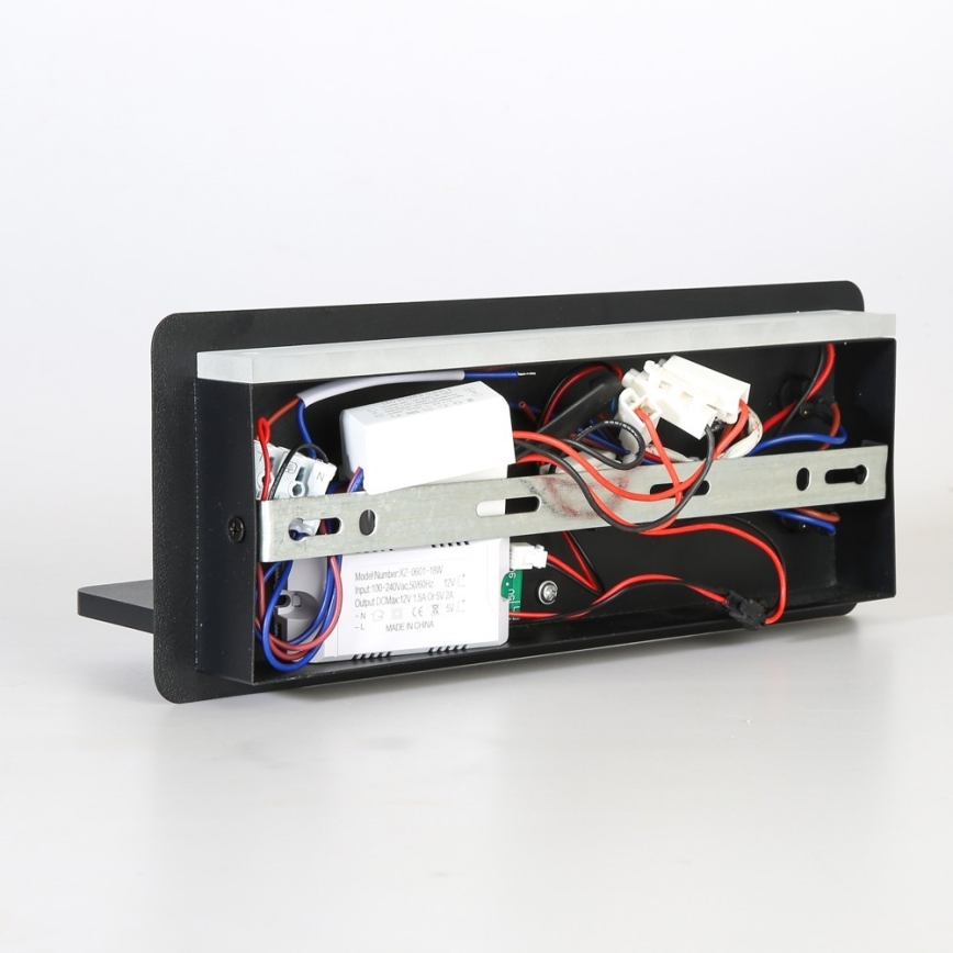 Immax 08287L - LED Reflektor ścienny z półką, portem USB i bezprzewodowym ładowaniem Be PREPARE LED/3W/230V + LED/3W czarny