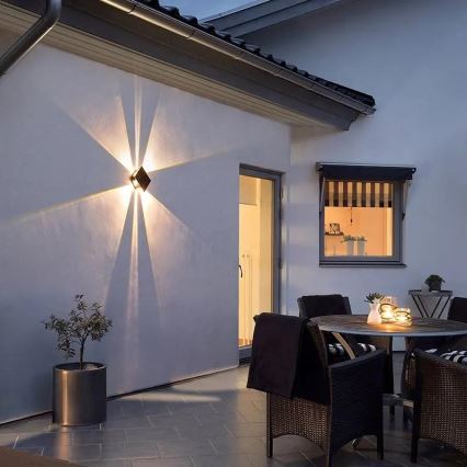 LED Solarna lampa ścienna z czujnikiem LED/2W/5V IP54 1300 mAh