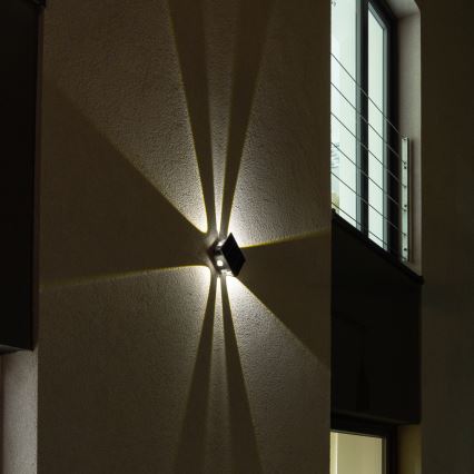 LED Solarna lampa ścienna z czujnikiem LED/2W/5V IP54 1300 mAh