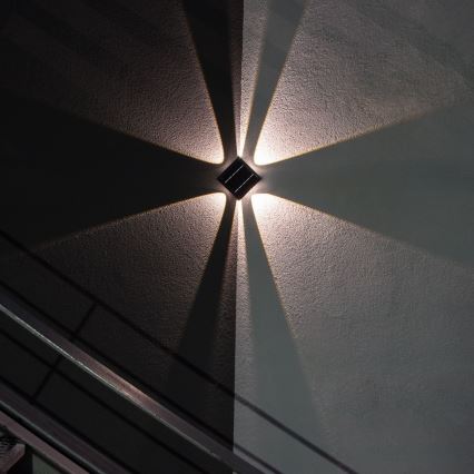 LED Solarna lampa ścienna z czujnikiem LED/2W/5V IP54 1300 mAh