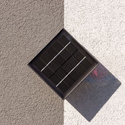 LED Solarna lampa ścienna z czujnikiem LED/2W/5V IP54 1300 mAh