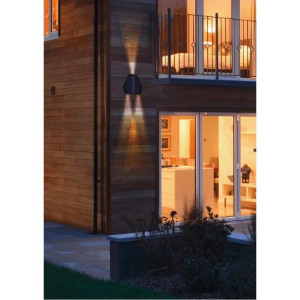 LED Solarna lampa ścienna z czujnikiem LED/2W/5V IP54 1300 mAh