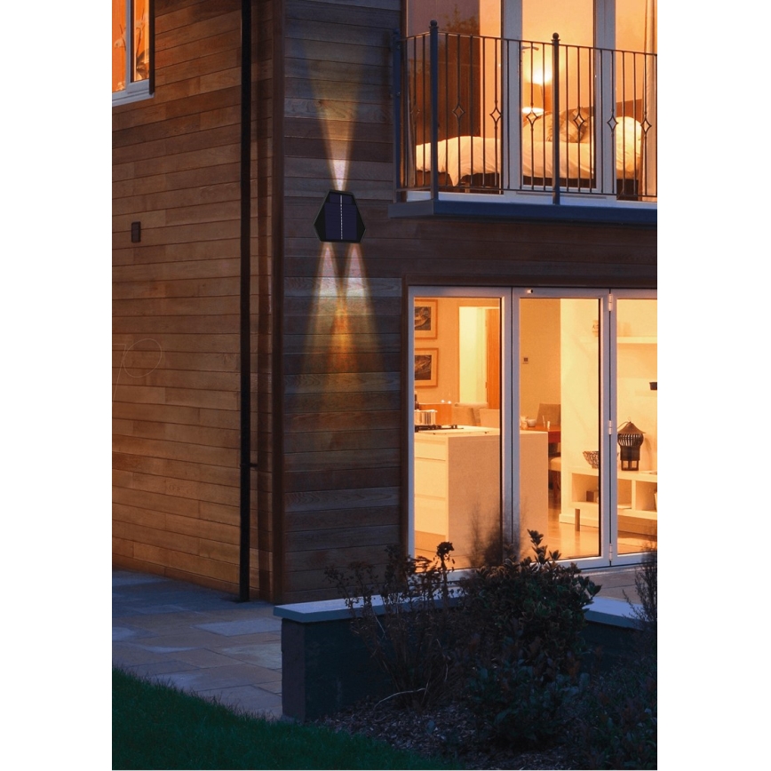 LED Solarna lampa ścienna z czujnikiem LED/2W/5V IP54 1300 mAh