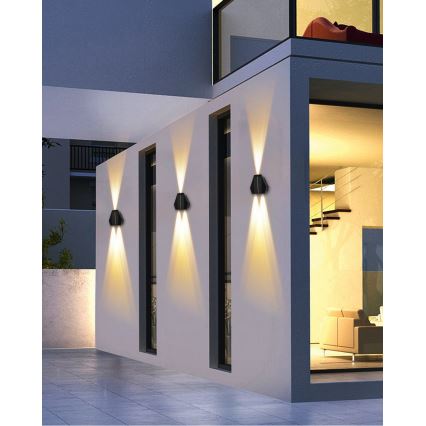 LED Solarna lampa ścienna z czujnikiem LED/2W/5V IP54 1300 mAh