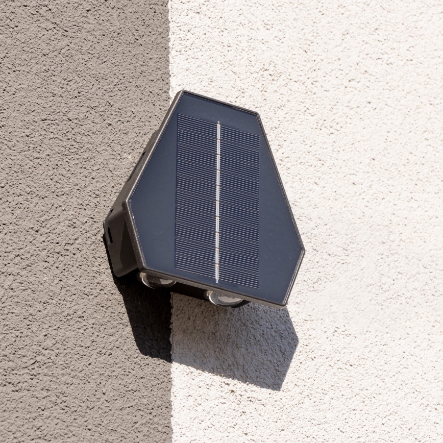 LED Solarna lampa ścienna z czujnikiem LED/2W/5V IP54 1300 mAh