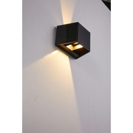 LED Solarna lampa ścienna z czujnikiem LED/2W/5V IP54 1300 mAh