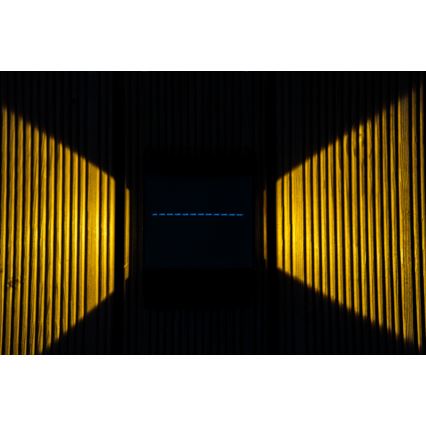 LED Solarna lampa ścienna z czujnikiem LED/2W/5V IP54 1300 mAh
