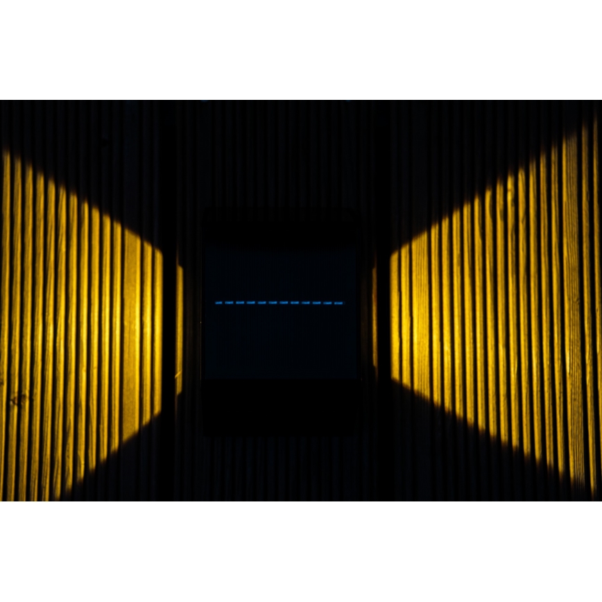 LED Solarna lampa ścienna z czujnikiem LED/2W/5V IP54 1300 mAh