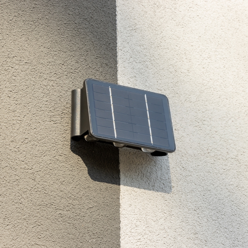 LED Kinkiet solarny z czujnikiem LED/2W/5V IP54 1300 mAh