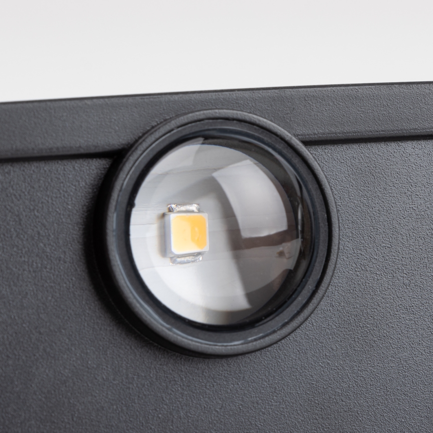 LED Kinkiet solarny z czujnikiem LED/2W/5V IP54 1300 mAh