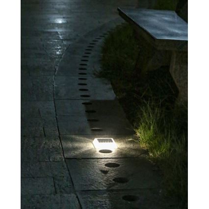 LED zewnętrzne oświetlenie solarne z czujnikiem LED/0,03W/1,2V IP54 800 mAh