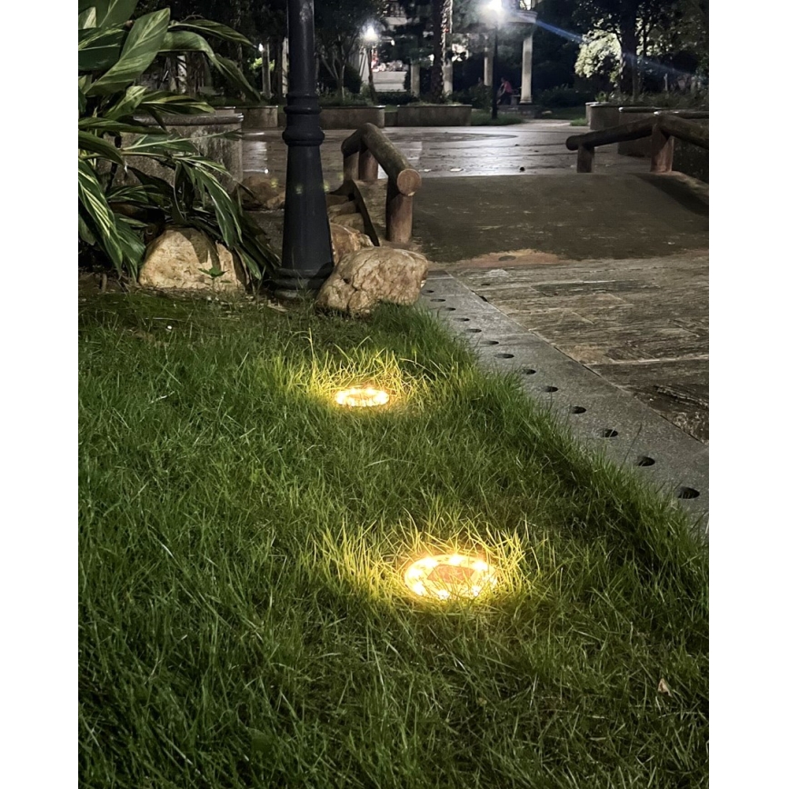 ZESTAW 4x LED zewnętrzne oświetlenie solarne z czujnikiem LED/0,048W/2V IP68 600 mAh