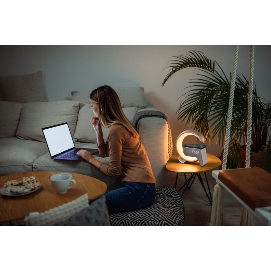 LED RGB Ściemnialna lampa z budzikiem i ładowarką Qi 30W/230V srebrna