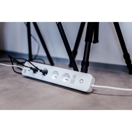 Immax NEO 07707L - Przedłużacz NEO LITE Smart 4AC + 4USB Wi-Fi Tuya 1,5m