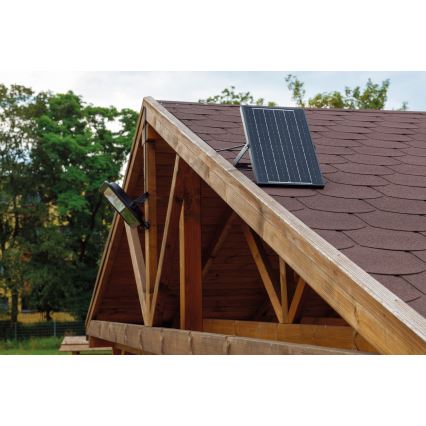 Regulowany reflektor LED z panelem solarnym i czujnikiem zmierzchu LED/15W/15000 mAh 3,2V IP65 + pilot zdalnego sterowania