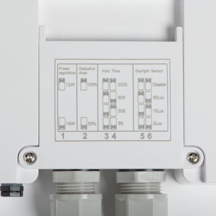 LED Plafon zewnętrzny z czujnikiem ruchu BENO LED/12/18W/230V 3000/3500/4000K IP65 biały kanciasty