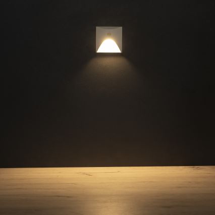 Oprawa schodowa LED z czujnikiem ruchu i zmierzchu EXIN LED/2,5W/230V 3000K IP65 biała kwadratowa