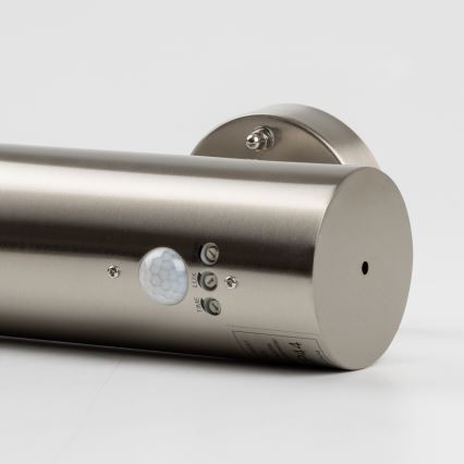 Kinkiet zewnętrzny LED z czujnikiem ruchu 1xGU10/5W/230V IP44 matowy chrom